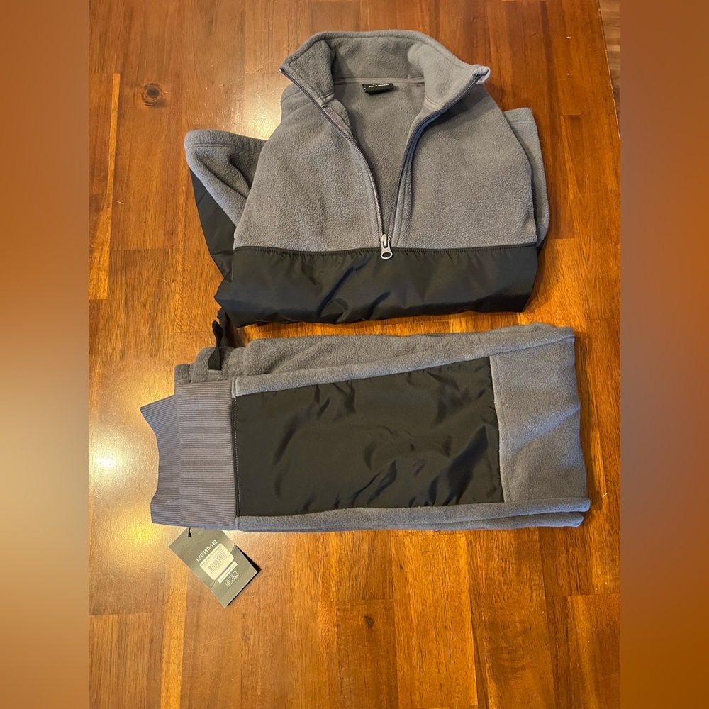 Athletic| Boys matching fleece set. New with tags.